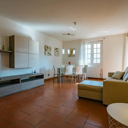 Apartamento Mary Rose *