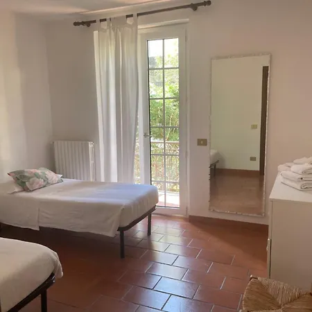 Mary Rose Apartman